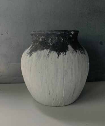 Uli hand painted terracotta vases