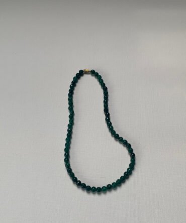 Curlt life green coral bead necklace